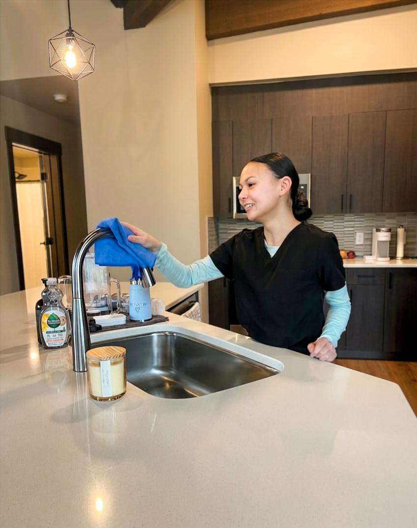 White Glove Cleaning Service 