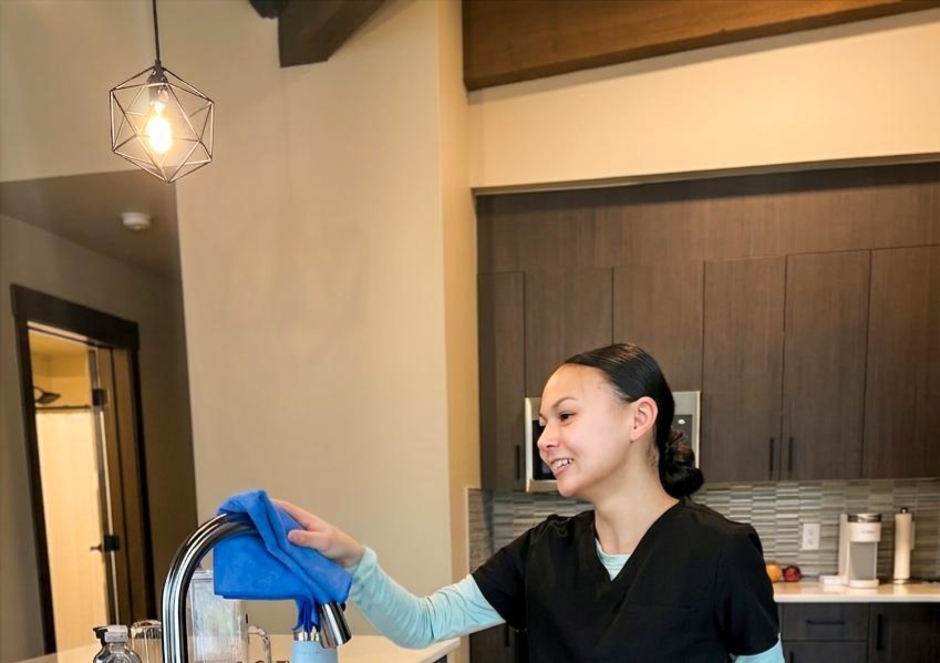 White Glove Cleaning Service 
